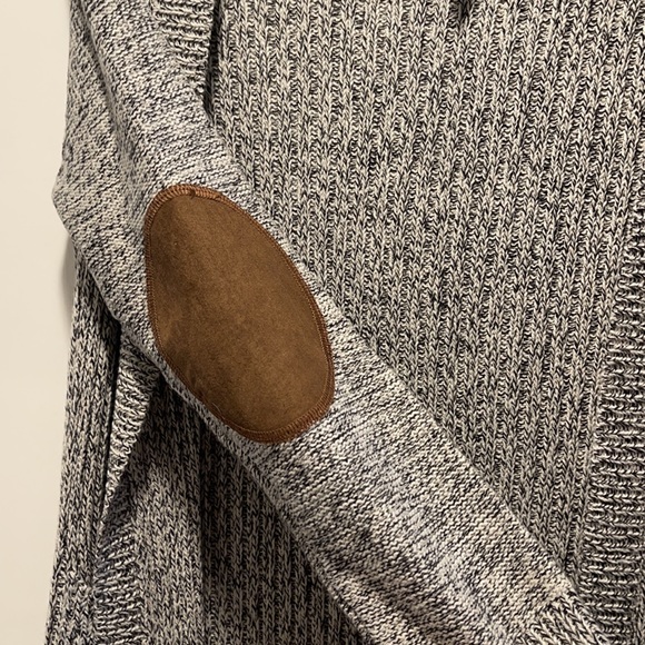 Cardigan - Picture 3 of 6